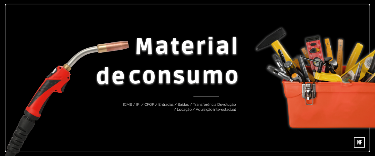 Diversos materiais de uso e consumo em um escritório, incluindo papel, canetas, grampeador e material de limpeza